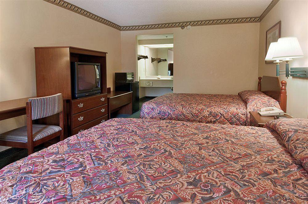Days Inn - Чапел Хилл Номер фото