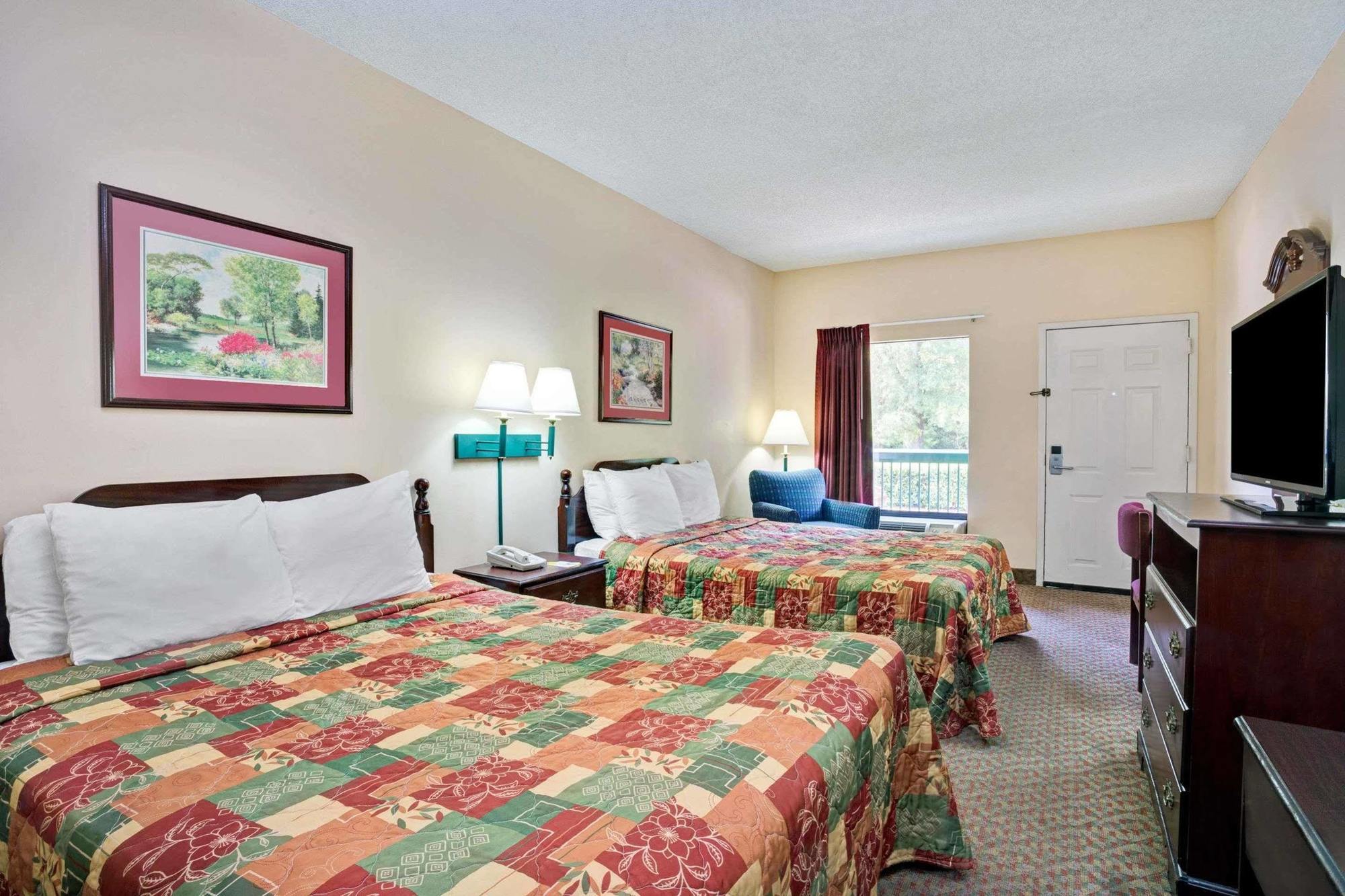 Days Inn - Чапел Хилл Экстерьер фото
